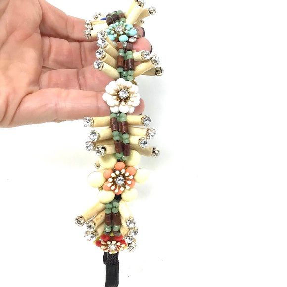 CRYSTAL & BEADED FLORAL HEADBAND - Picture 9 of 9